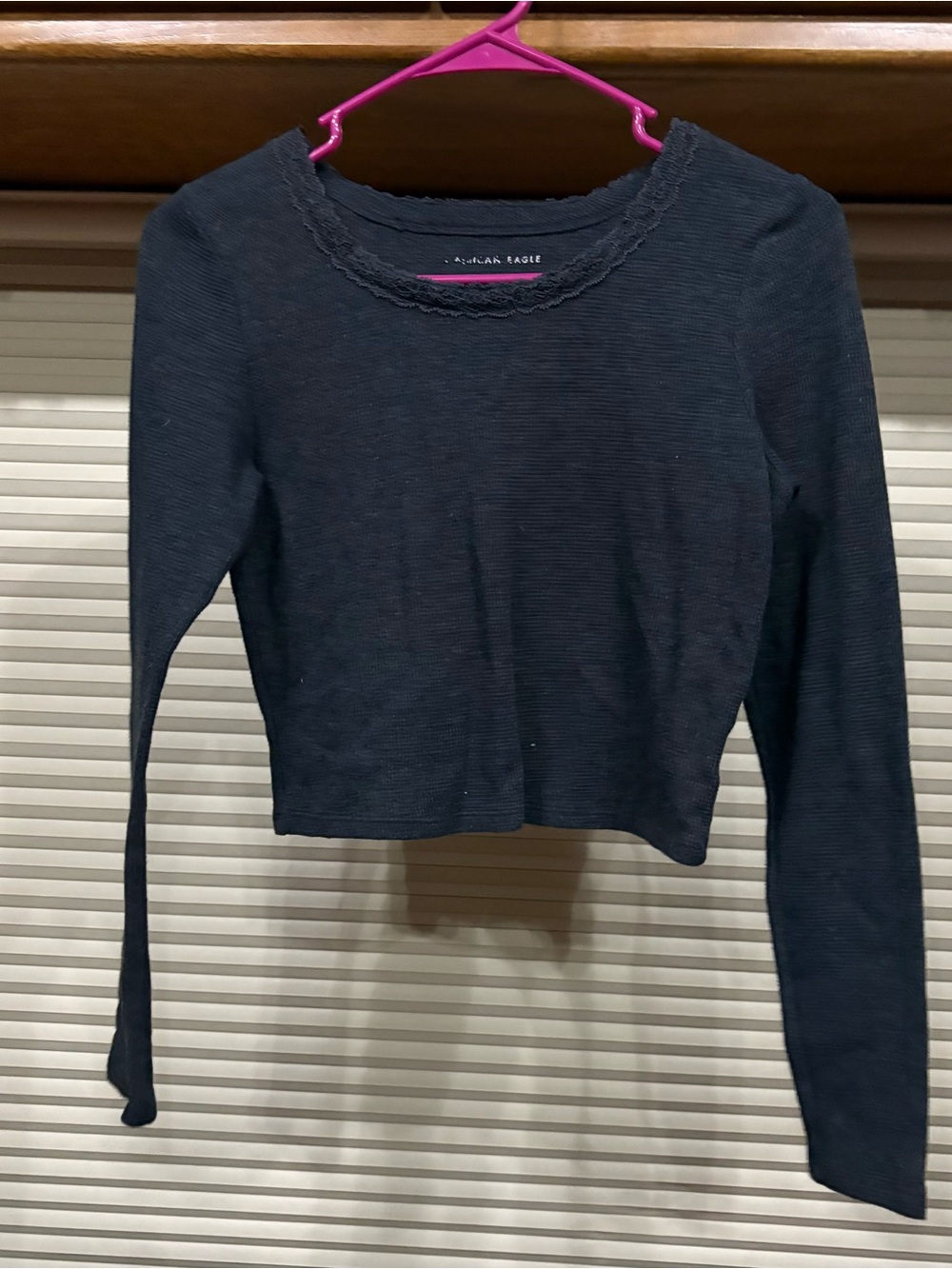 American Eagle Outfitters Black Ribbed Long-Sleeve Scalloped Neck Crop Top